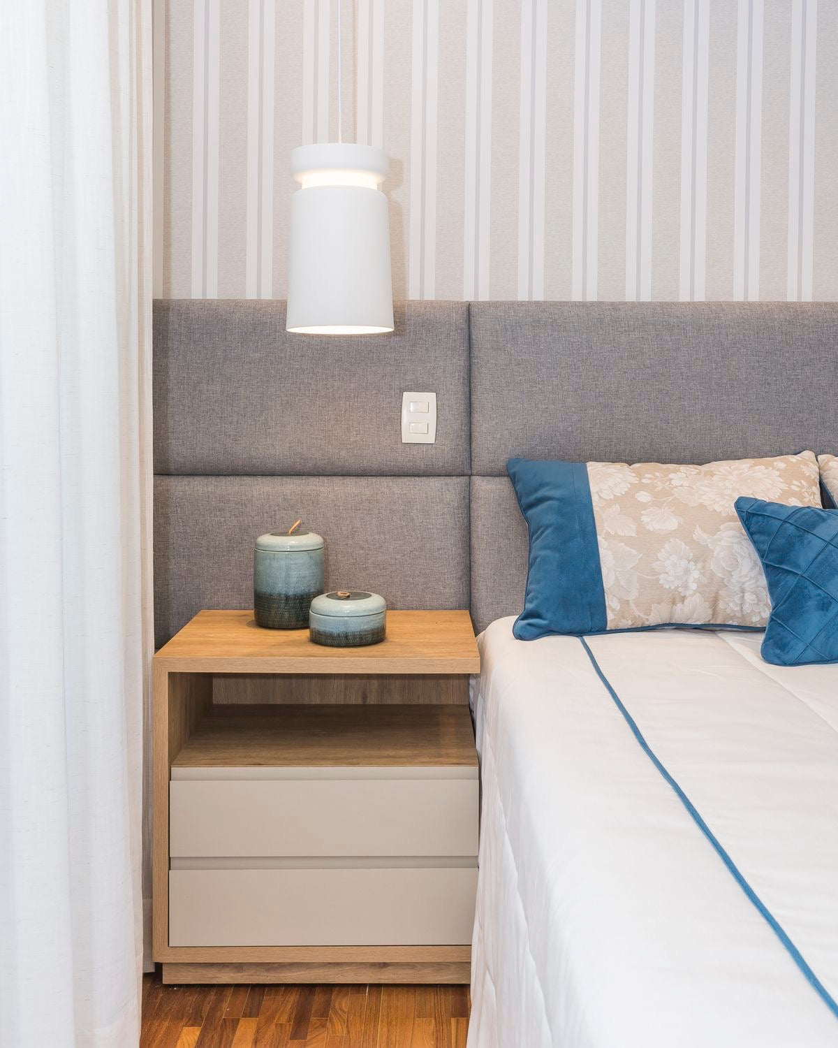 Modern Bedside Cabinet MBC 722